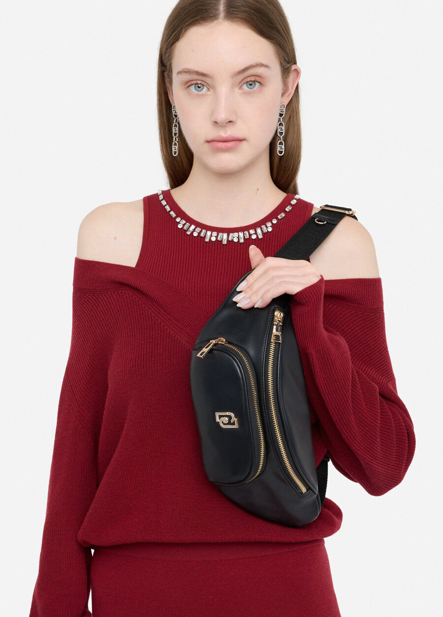 pouch bag with clutch