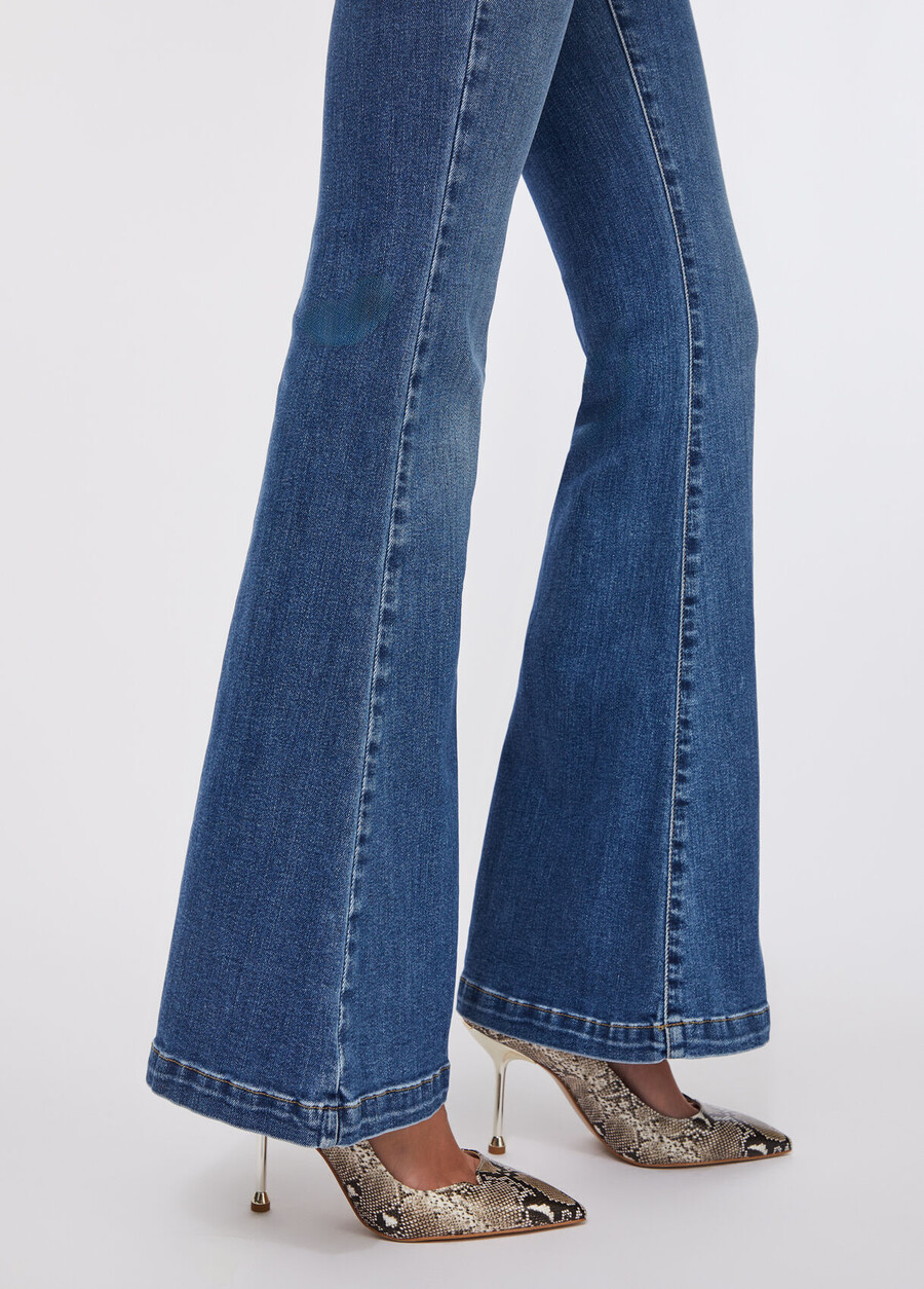 bootcut jeans with belt