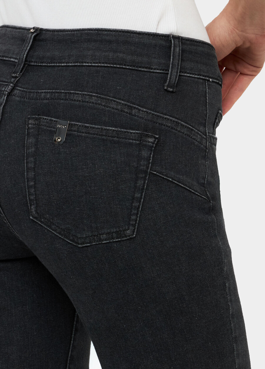 bootcut bottom up jeans