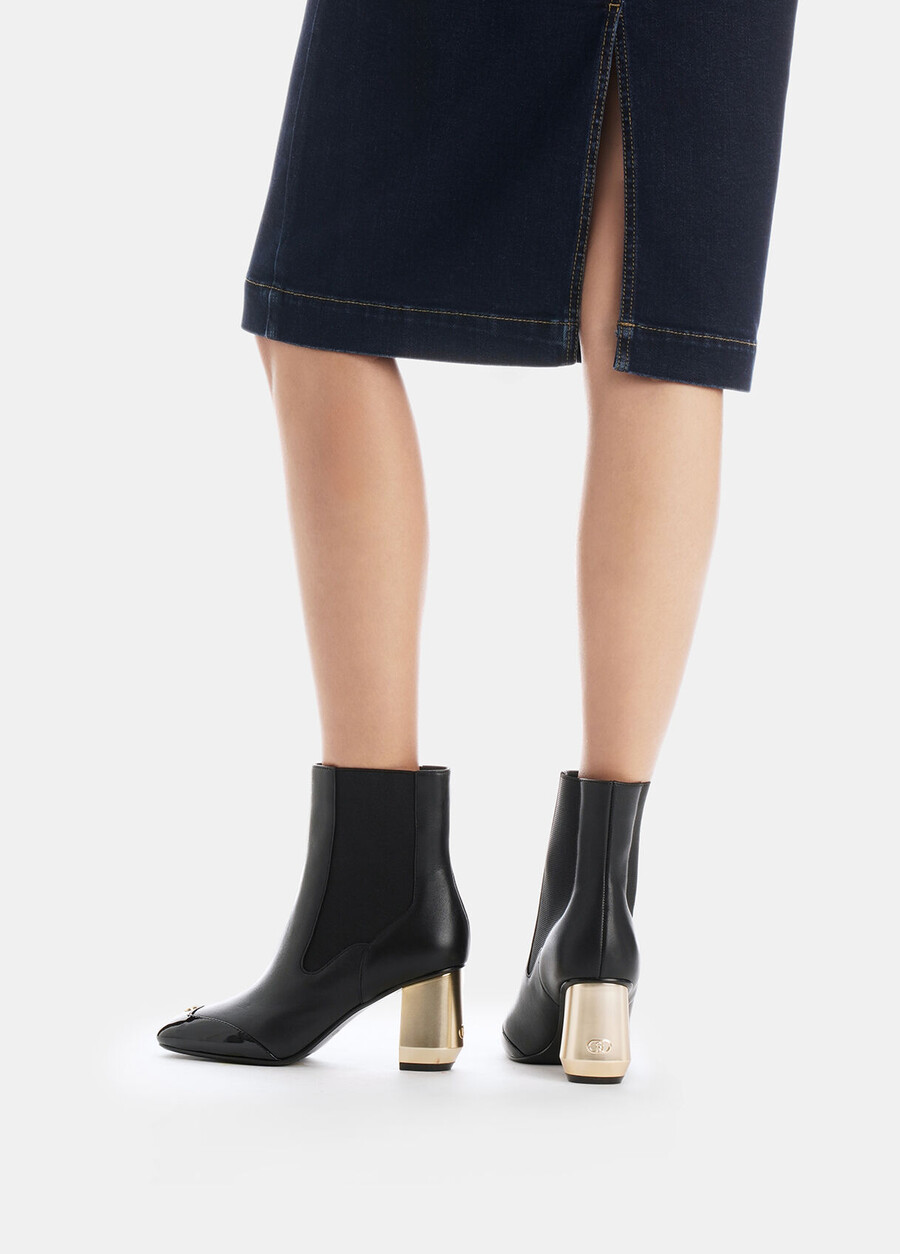 leather ankle boots with logo