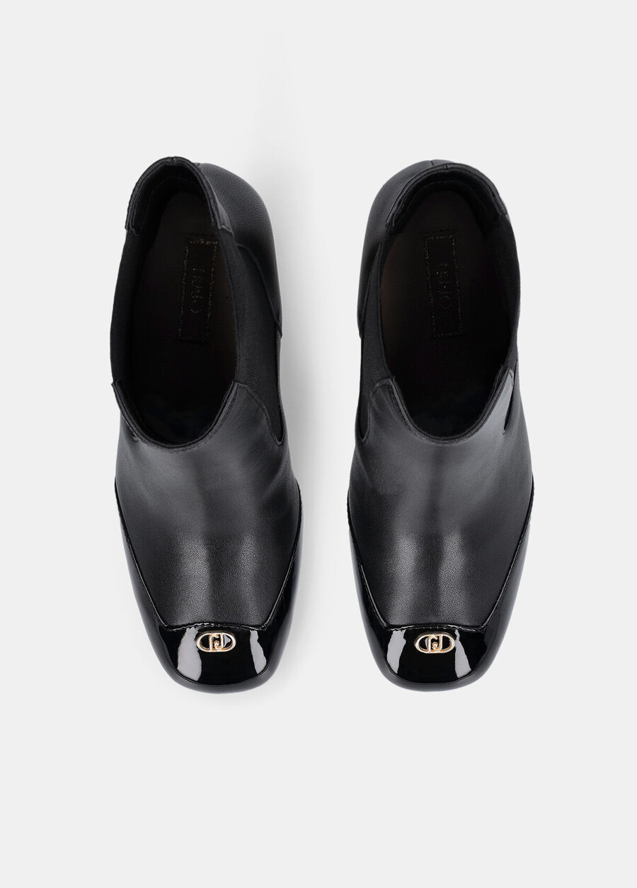 leather ankle boots with logo