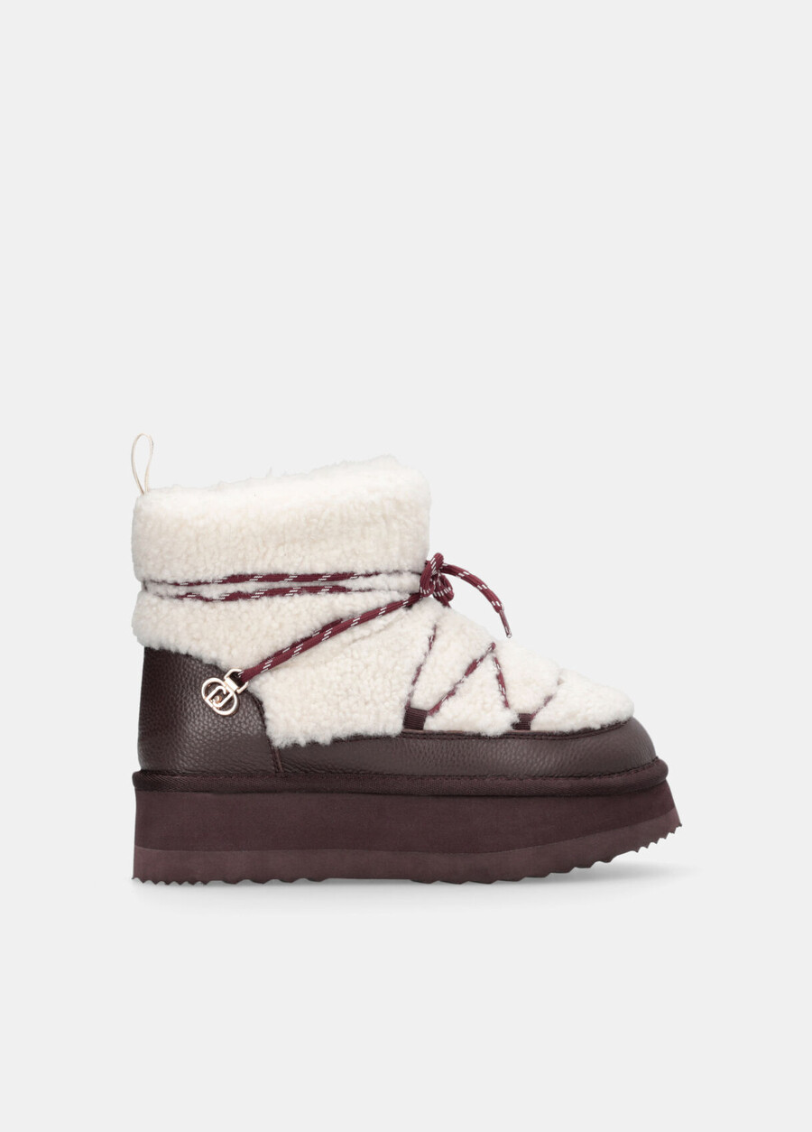 warm lace-up ankle boots