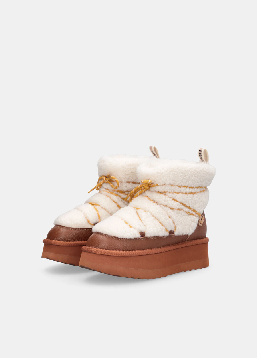 warm lace-up ankle boots