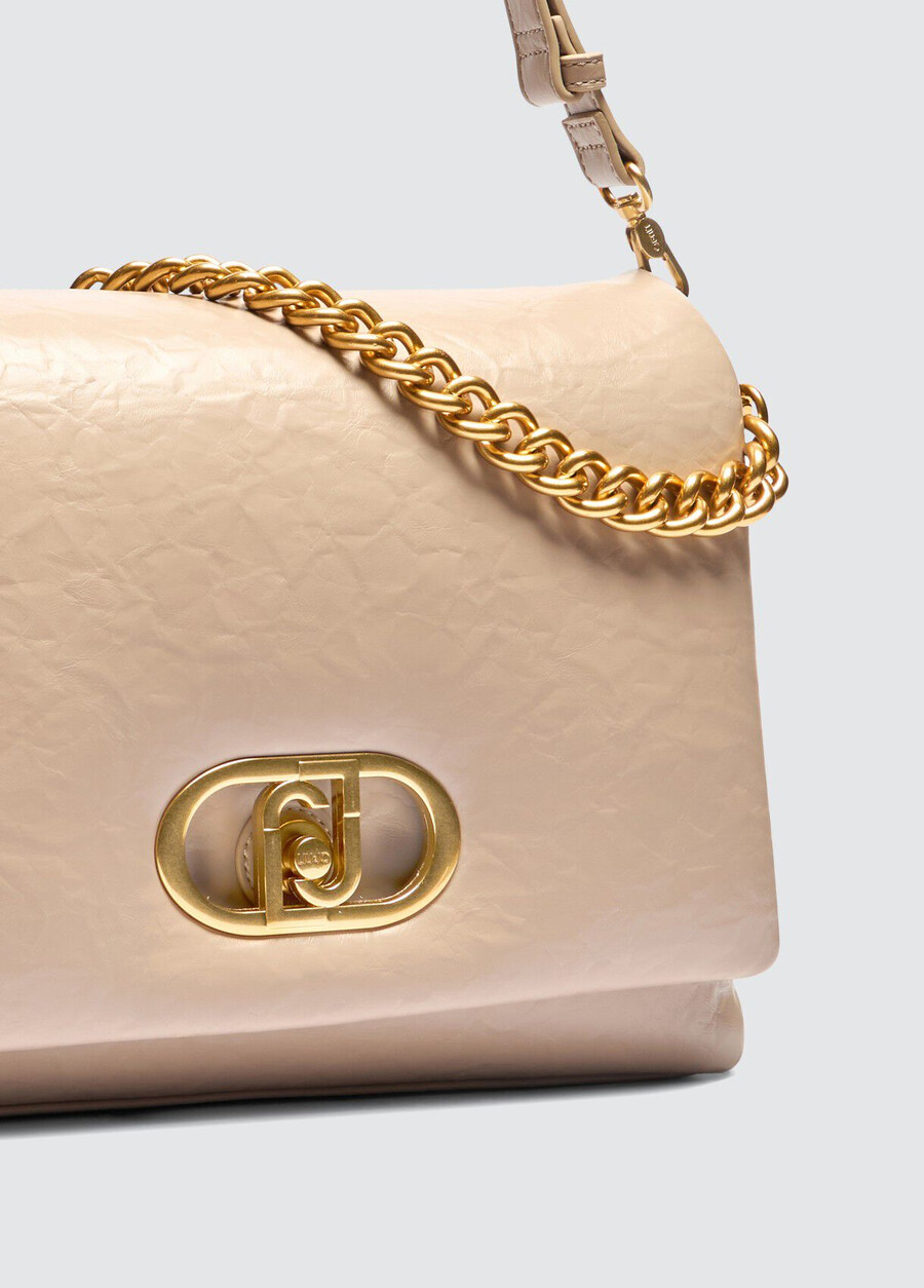 large lapuffy bag