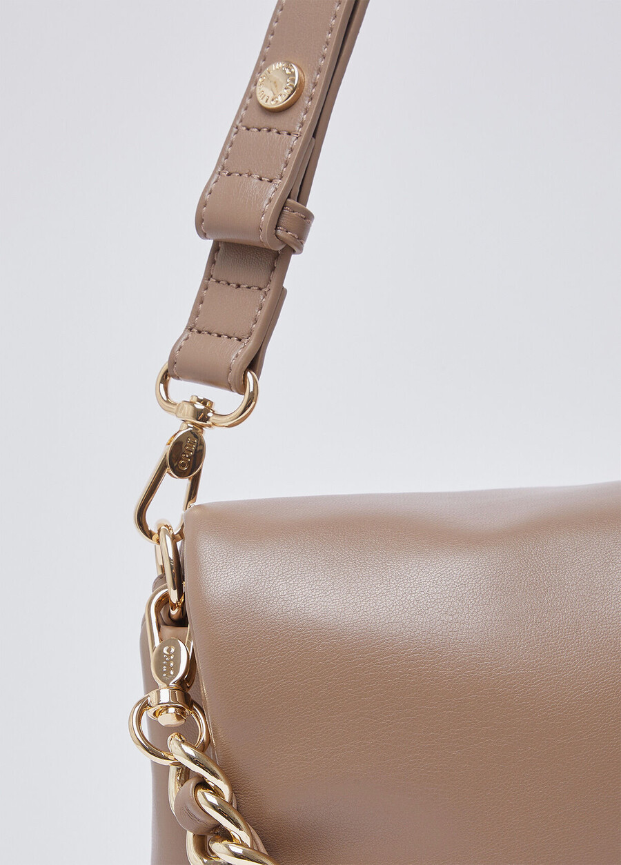large lapuffy bag