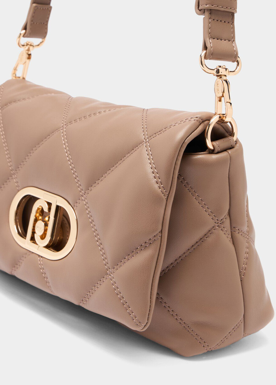 medium quilted lapuffy bag