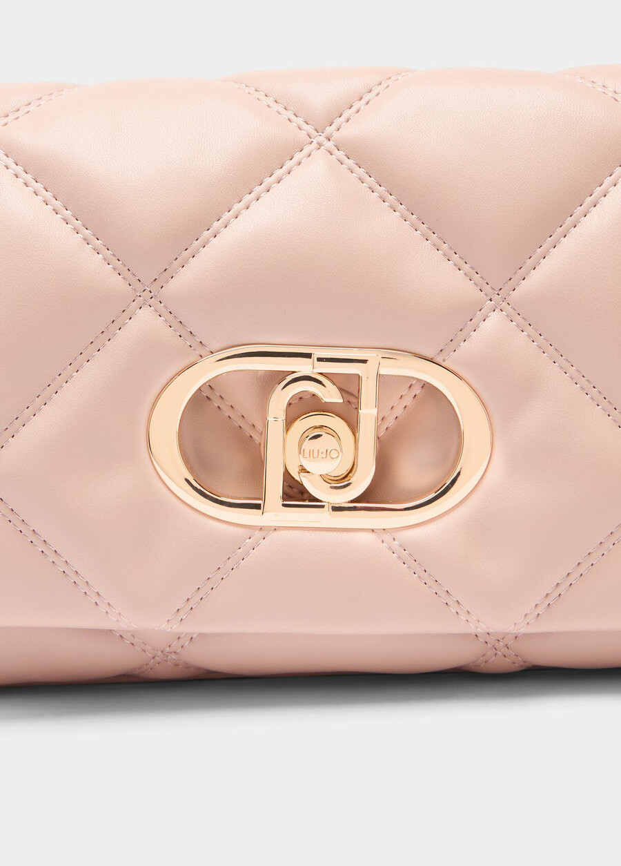 medium quilted lapuffy bag