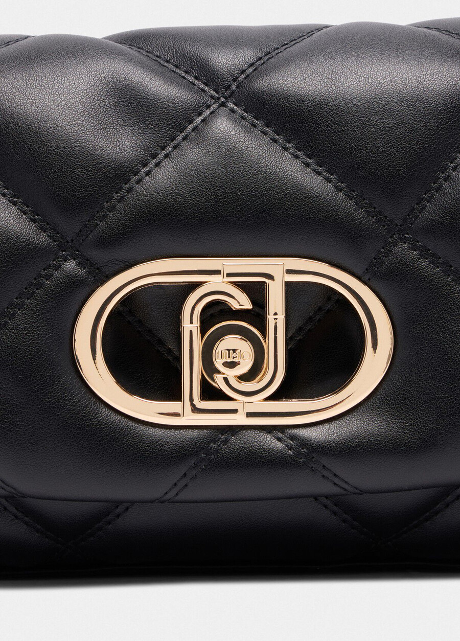 medium quilted lapuffy bag