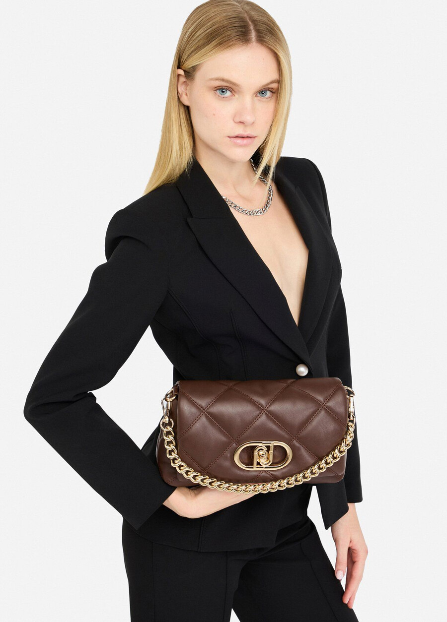 medium quilted lapuffy bag