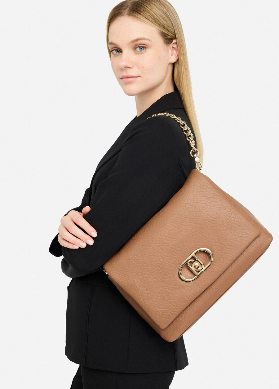 large lapuffy bag