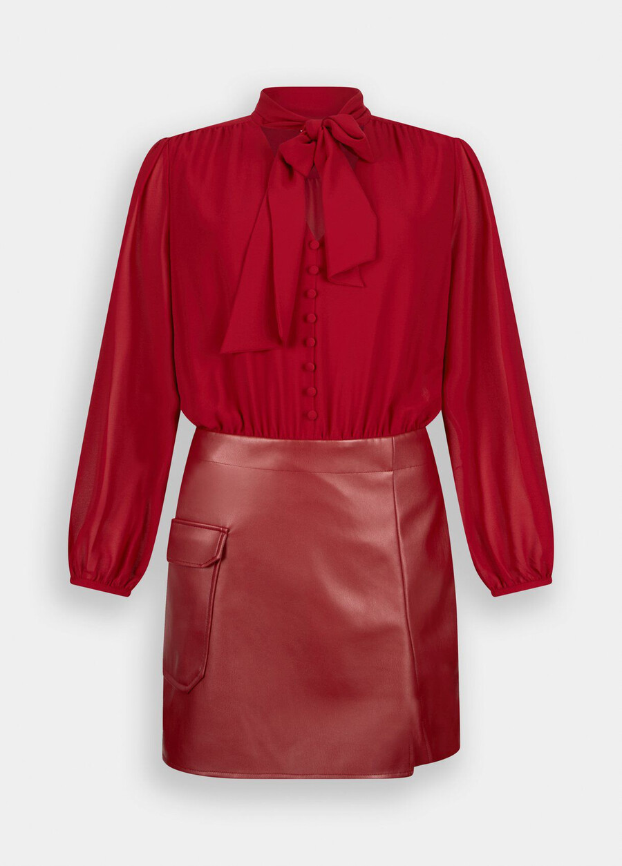 short dress with bow detail
