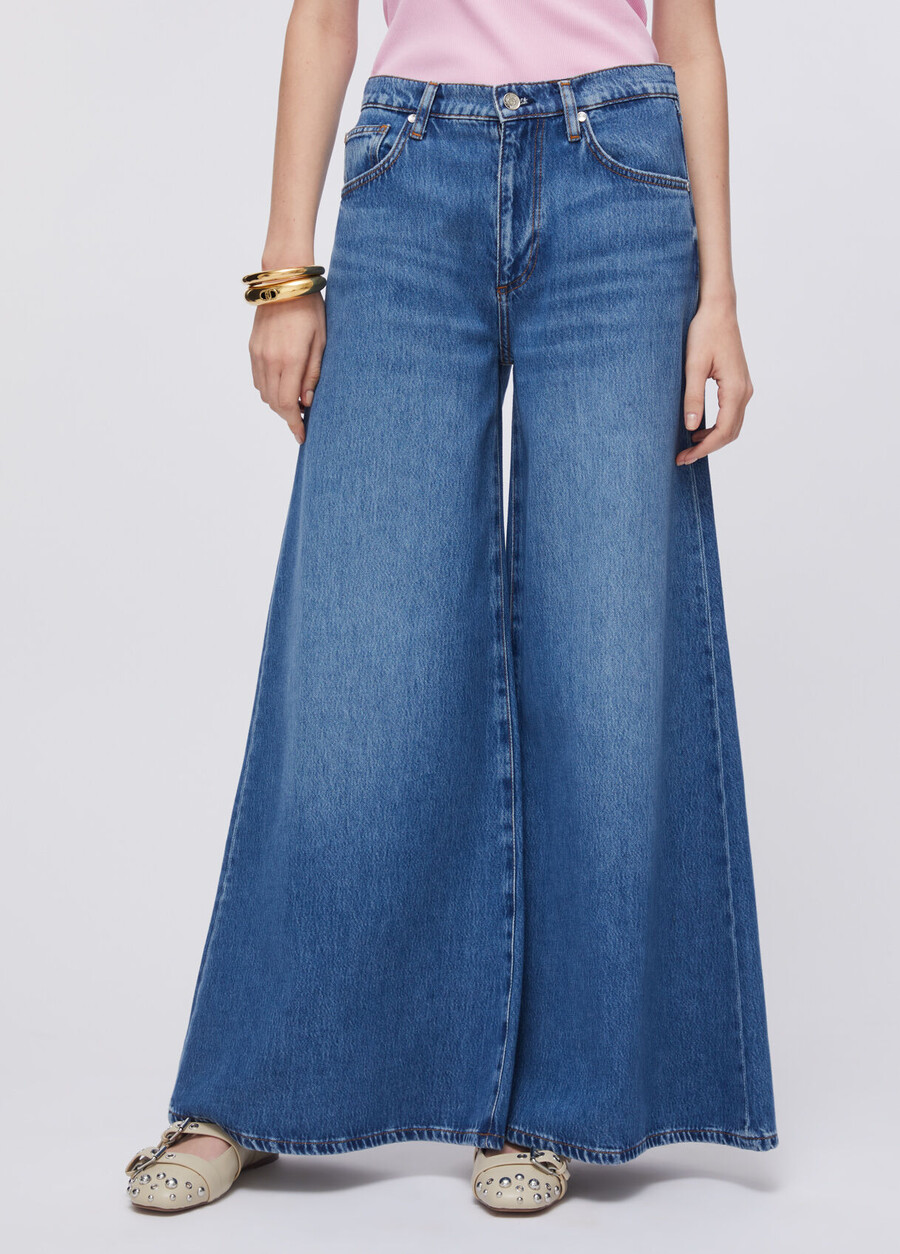 high-waisted super-flared jeans