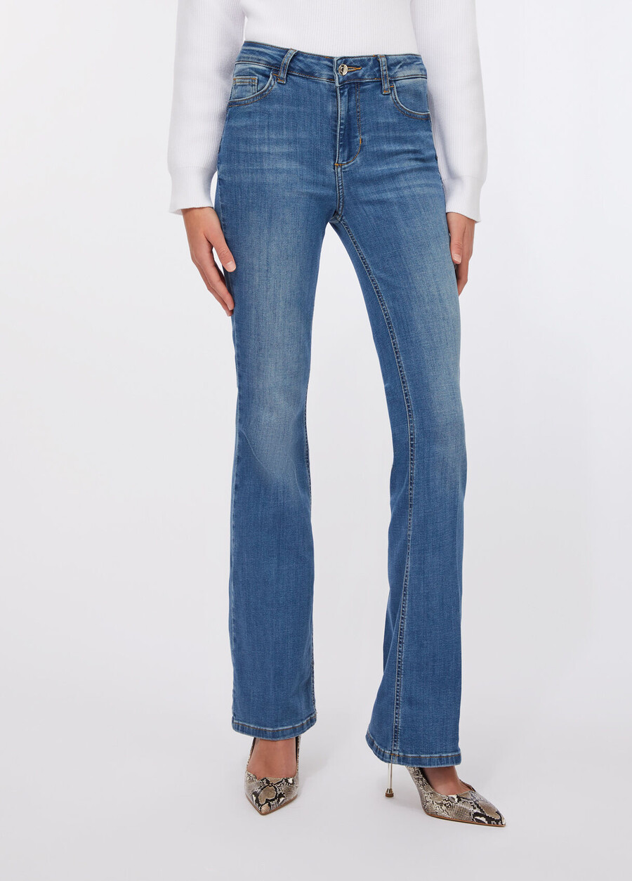 bottom up flared jeans