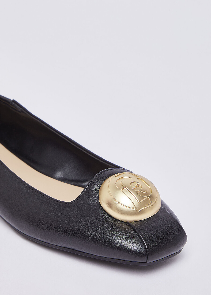 leather ballet flats with logo