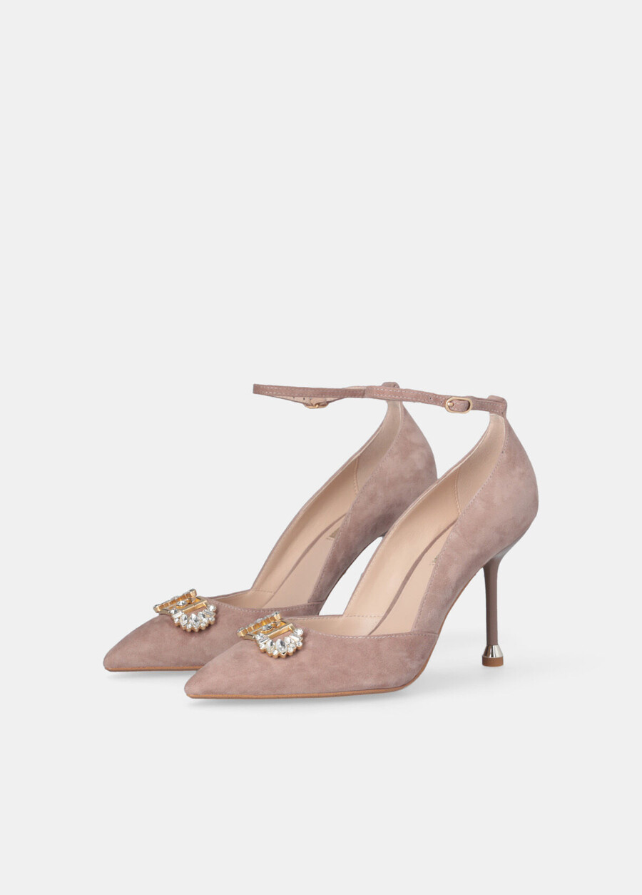 court shoes with jewel logo