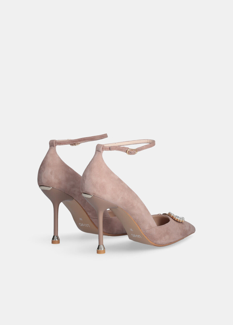 court shoes with jewel logo