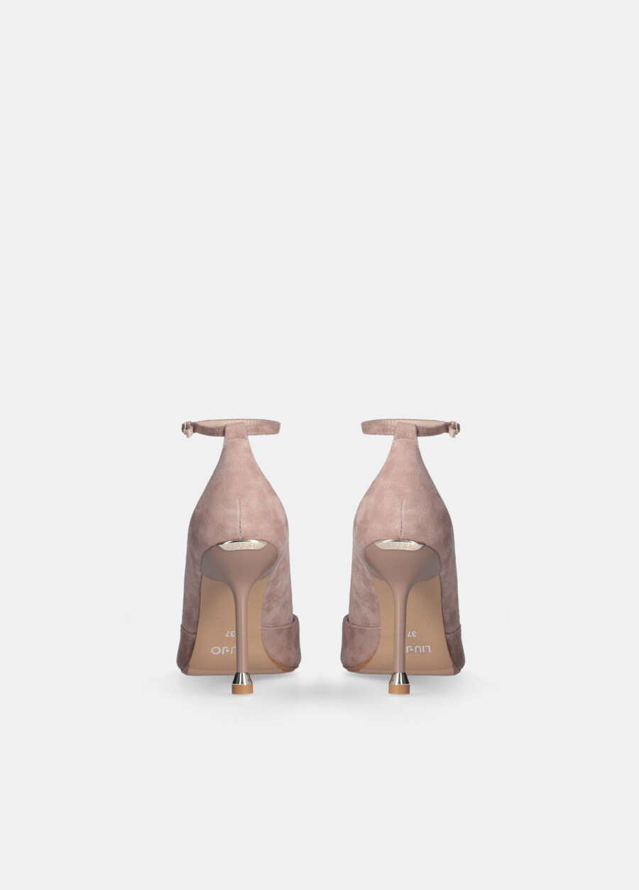 court shoes with jewel logo
