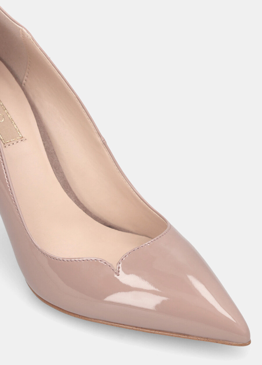 patent leather court shoes