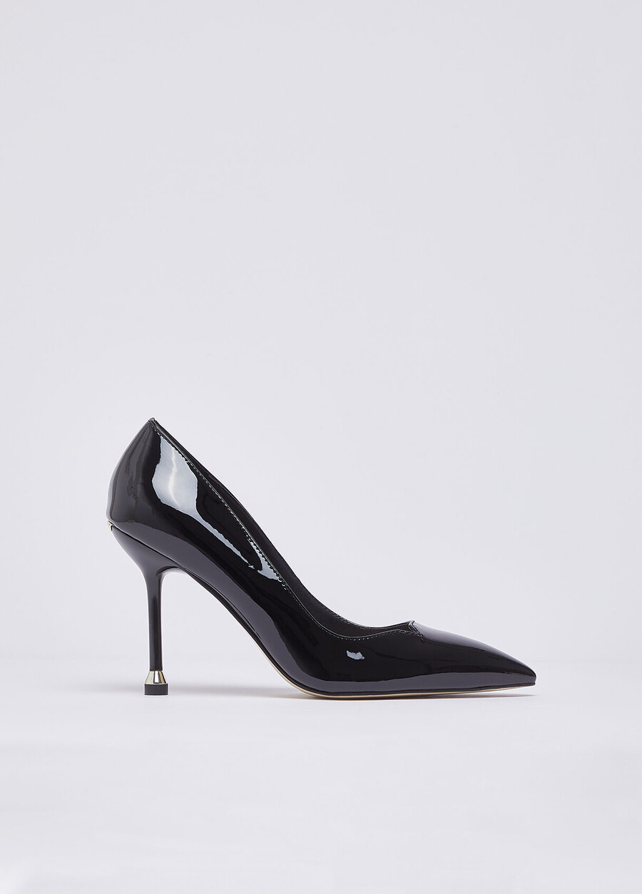 patent leather court shoes