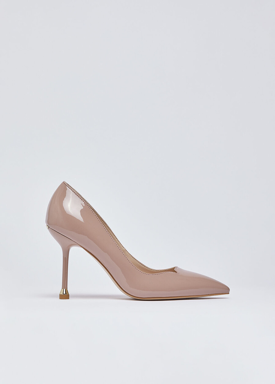 patent leather court shoes