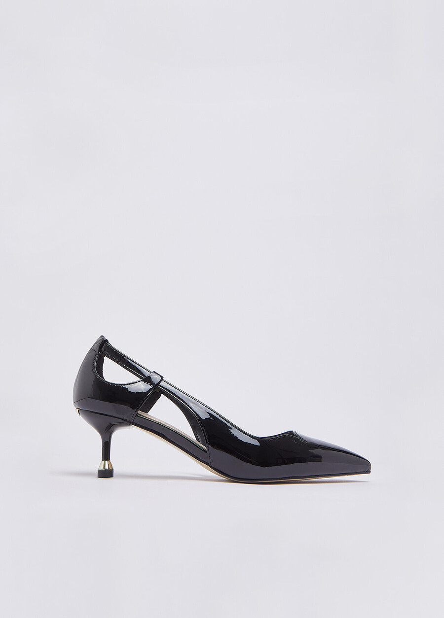 patent leather court shoes