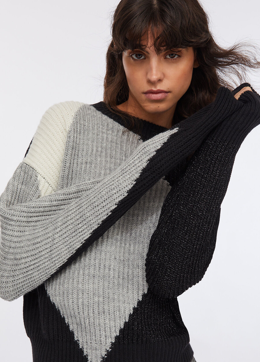 wool sweater with inlays