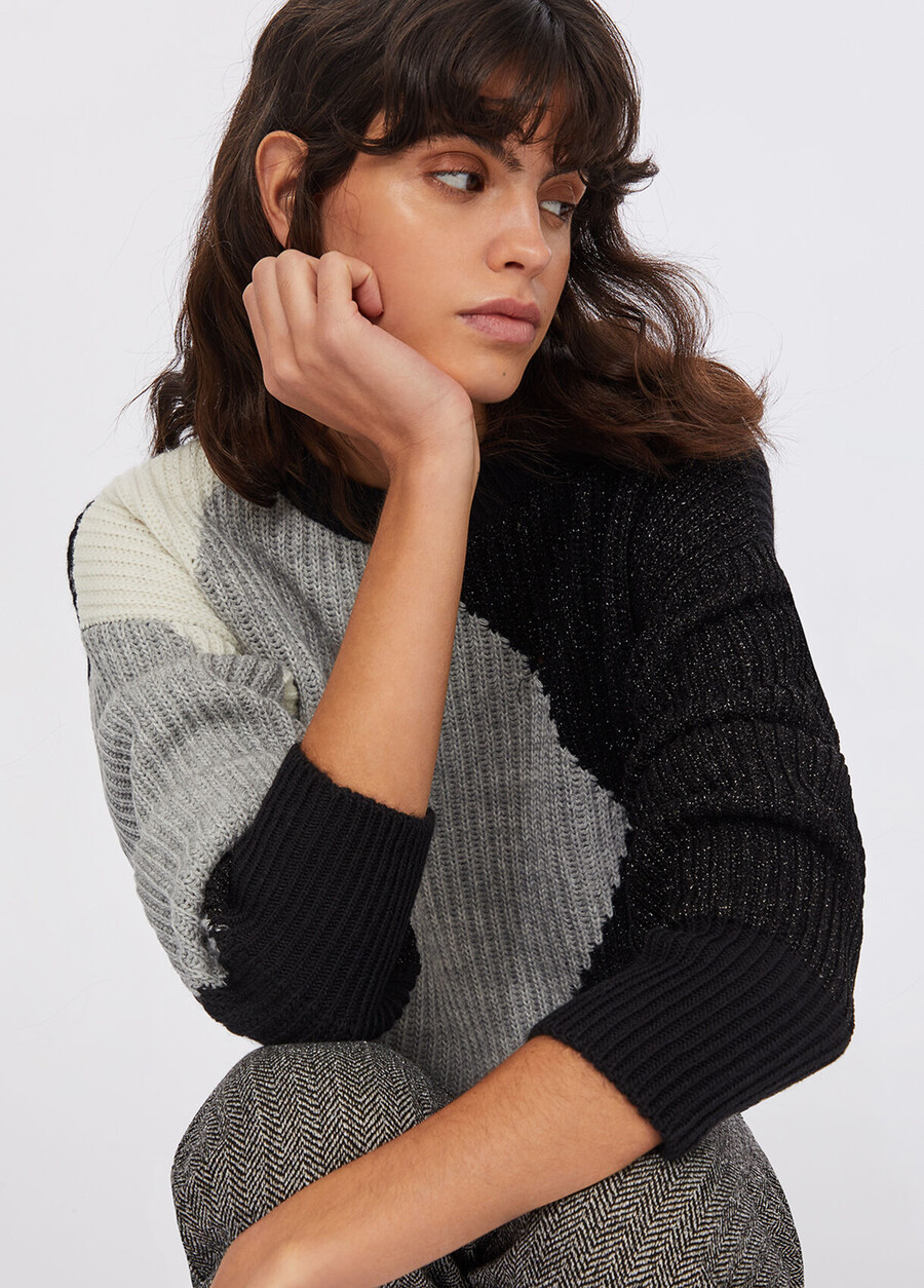 wool sweater with inlays