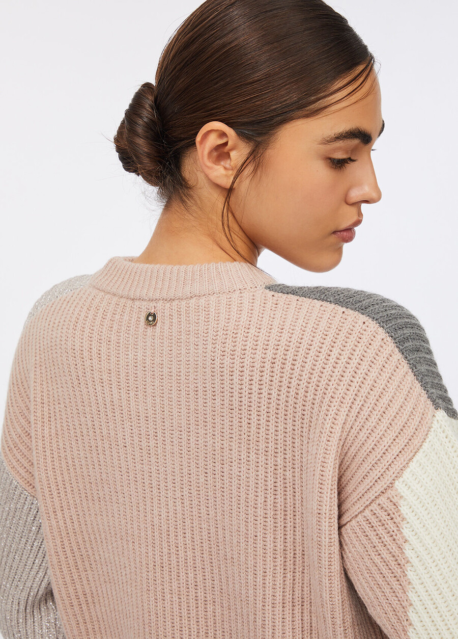 wool sweater with inlays