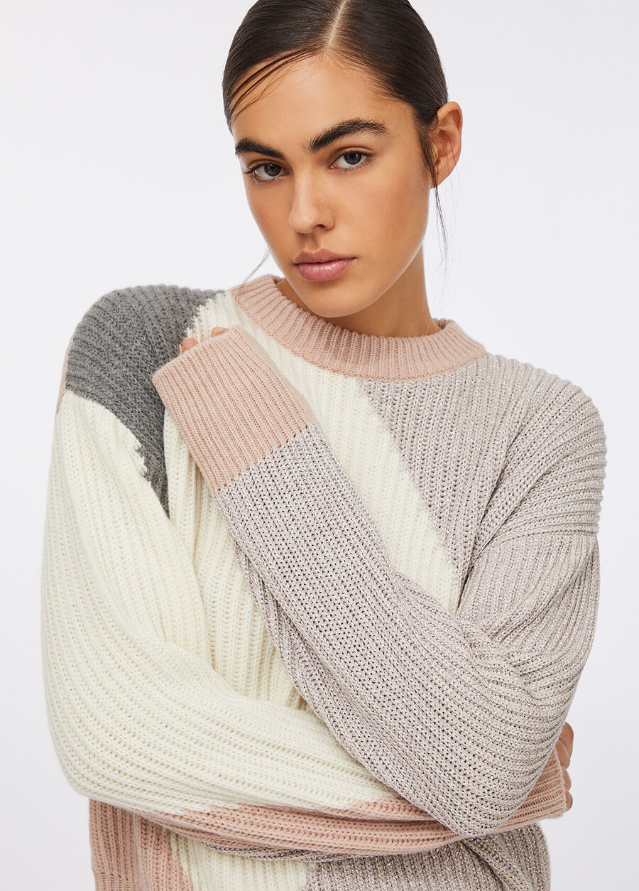 wool sweater with inlays