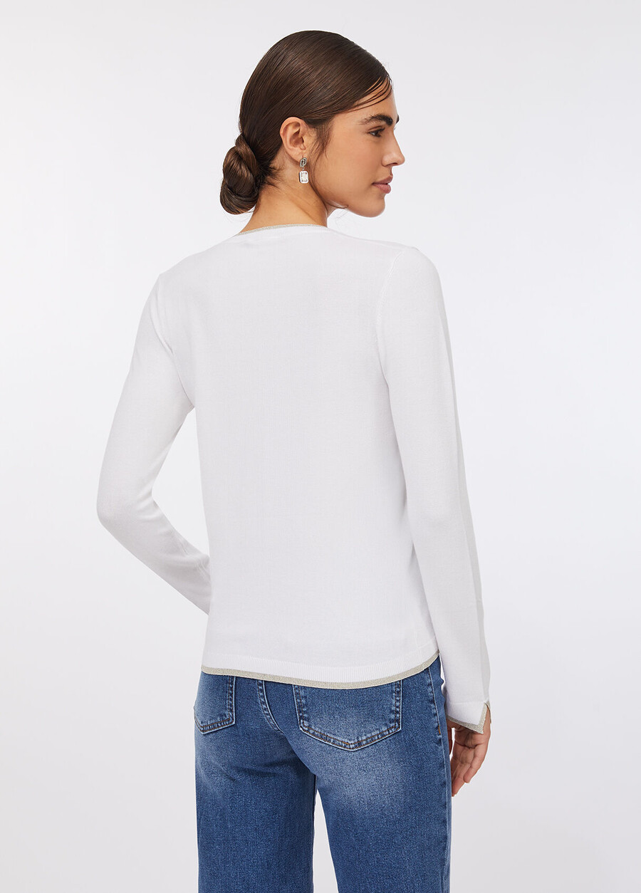 v-neck jumper