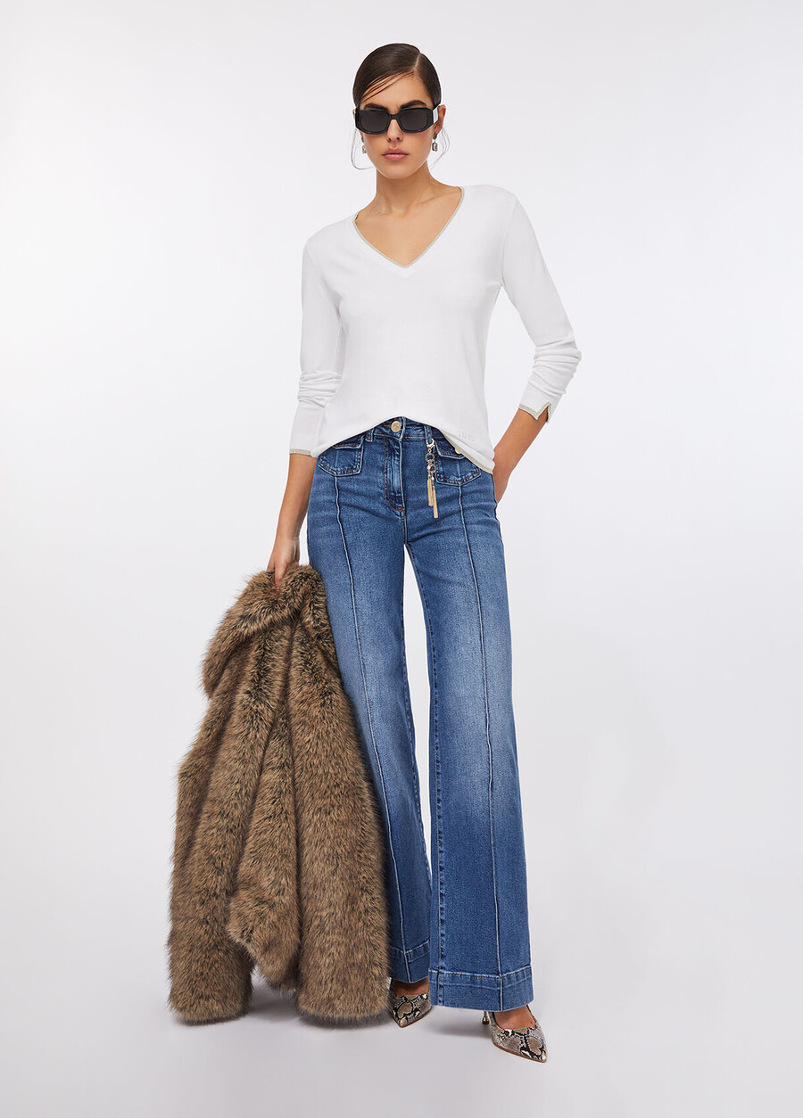 v-neck jumper