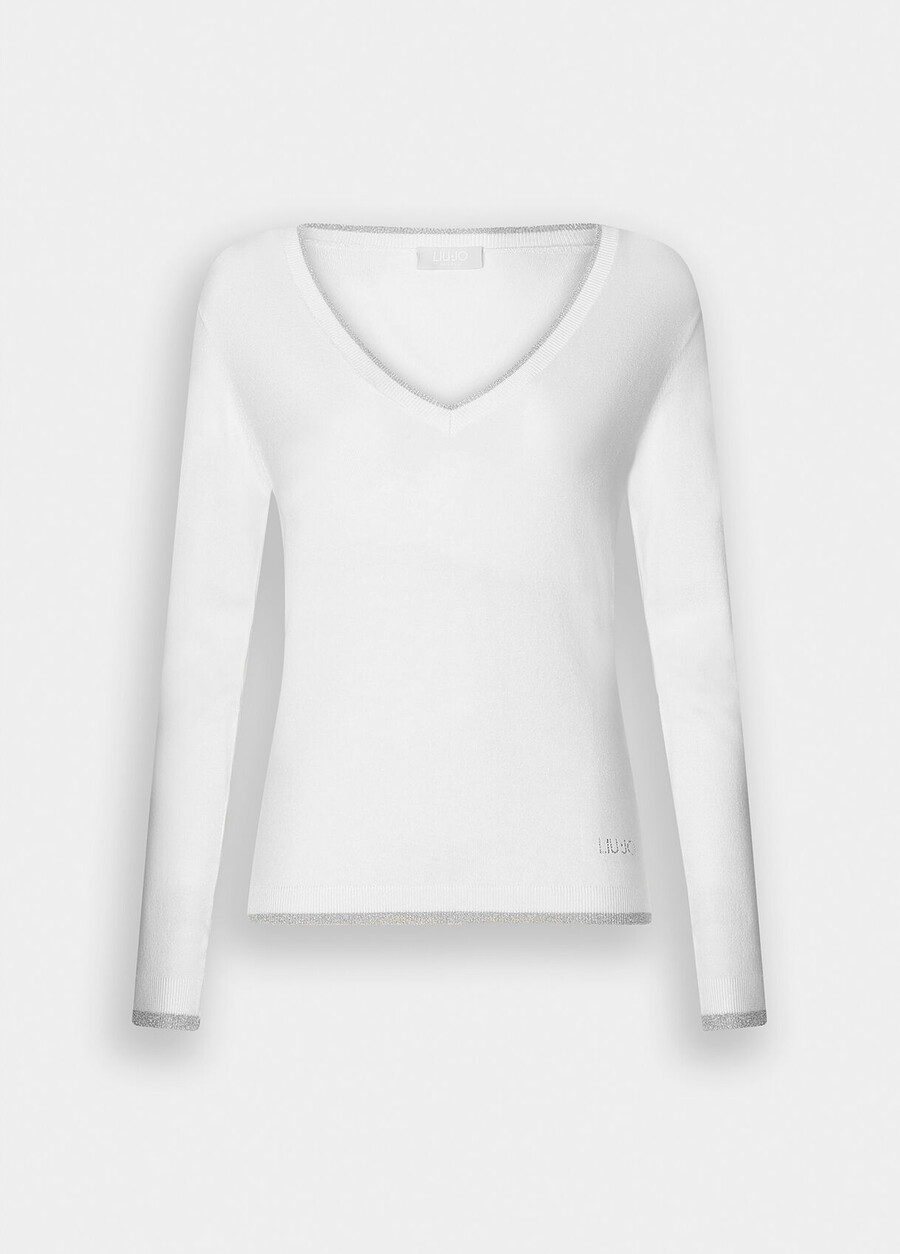 v-neck jumper