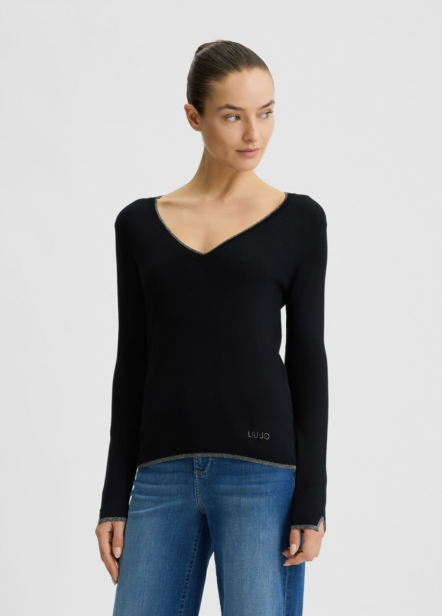 v-neck jumper