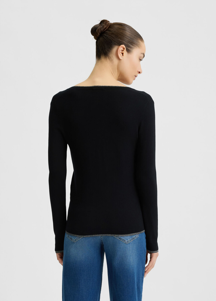 v-neck jumper