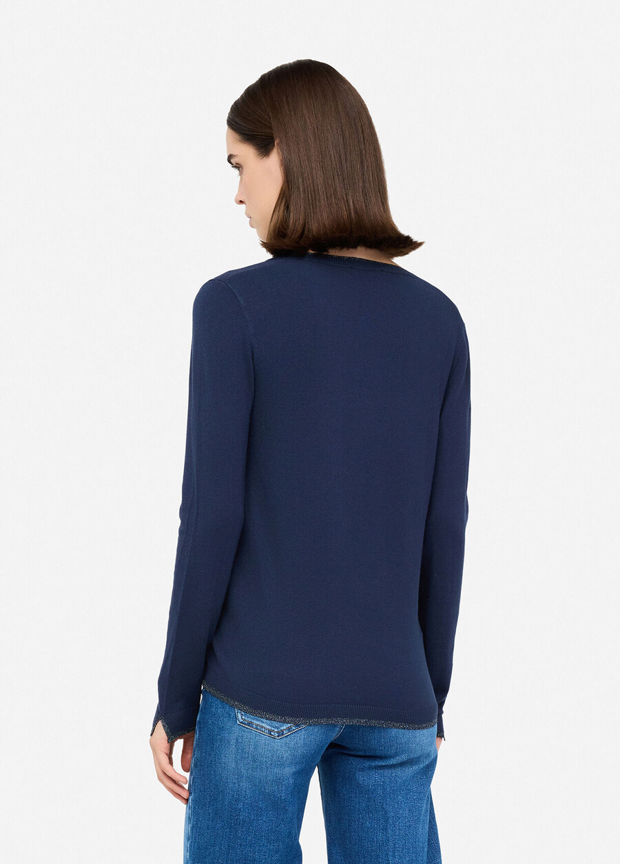v-neck jumper