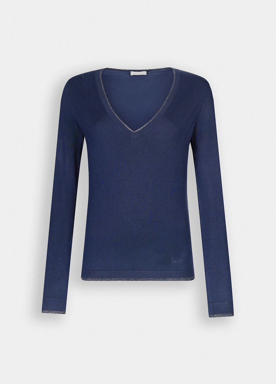 v-neck jumper