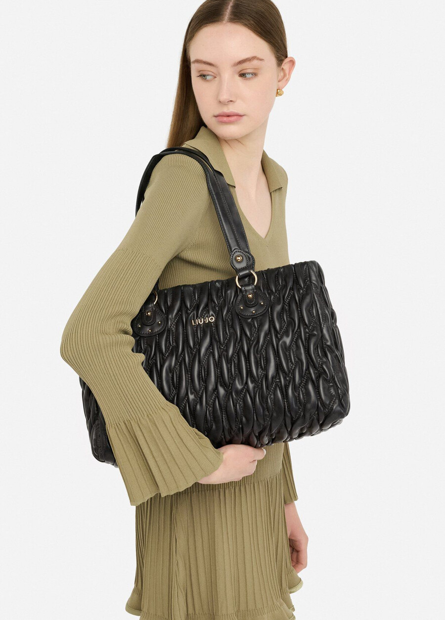 medium quilted shopping bag
