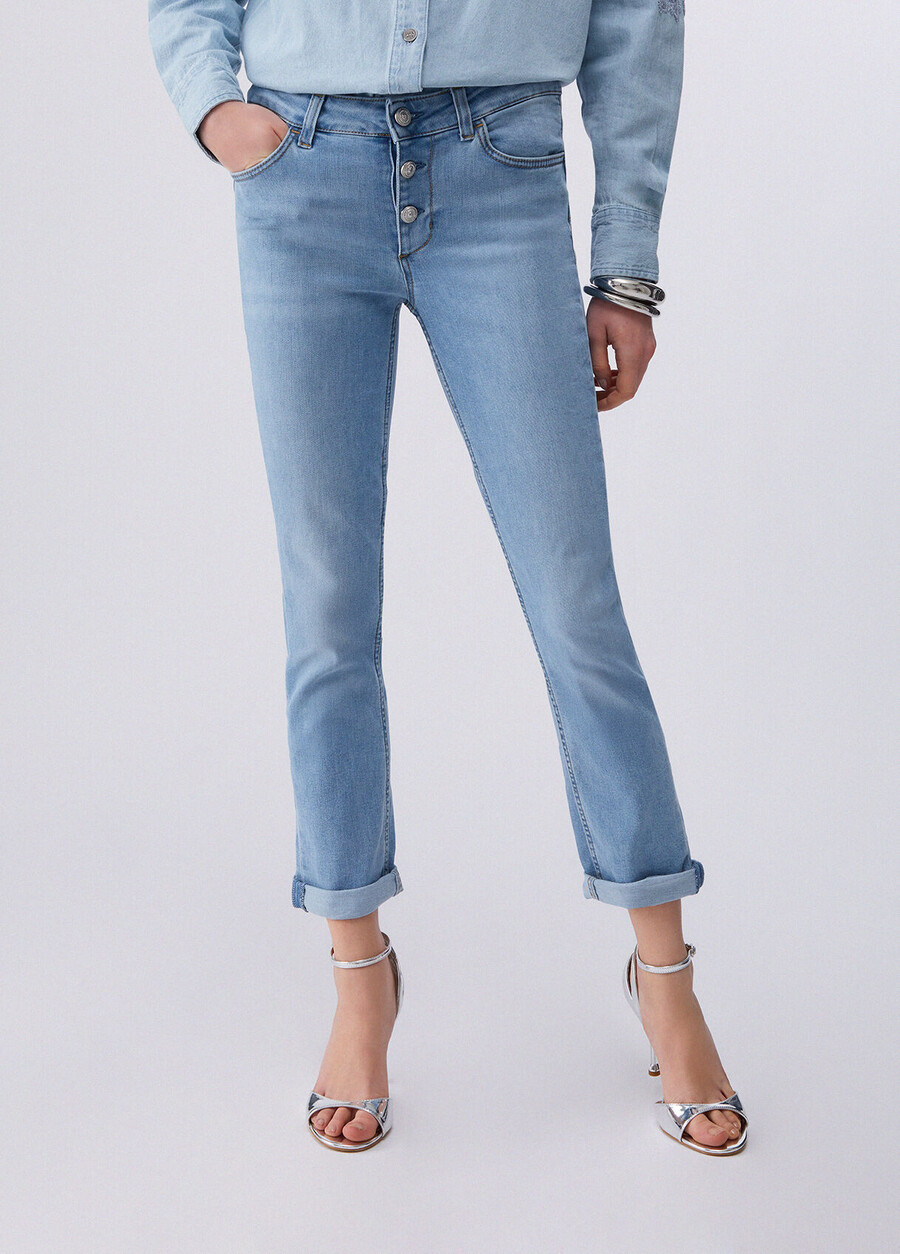 skinny jeans with turn-ups