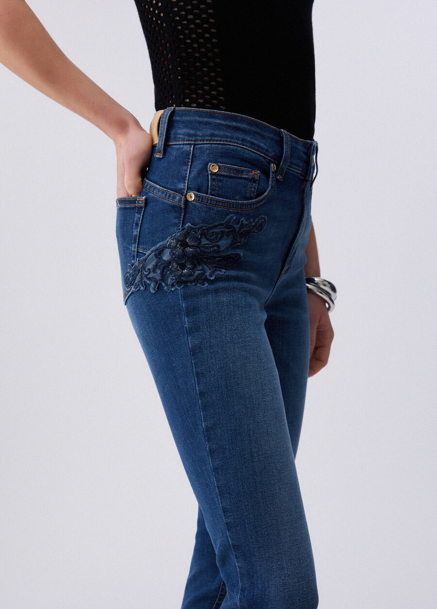 skinny jeans with embroidery