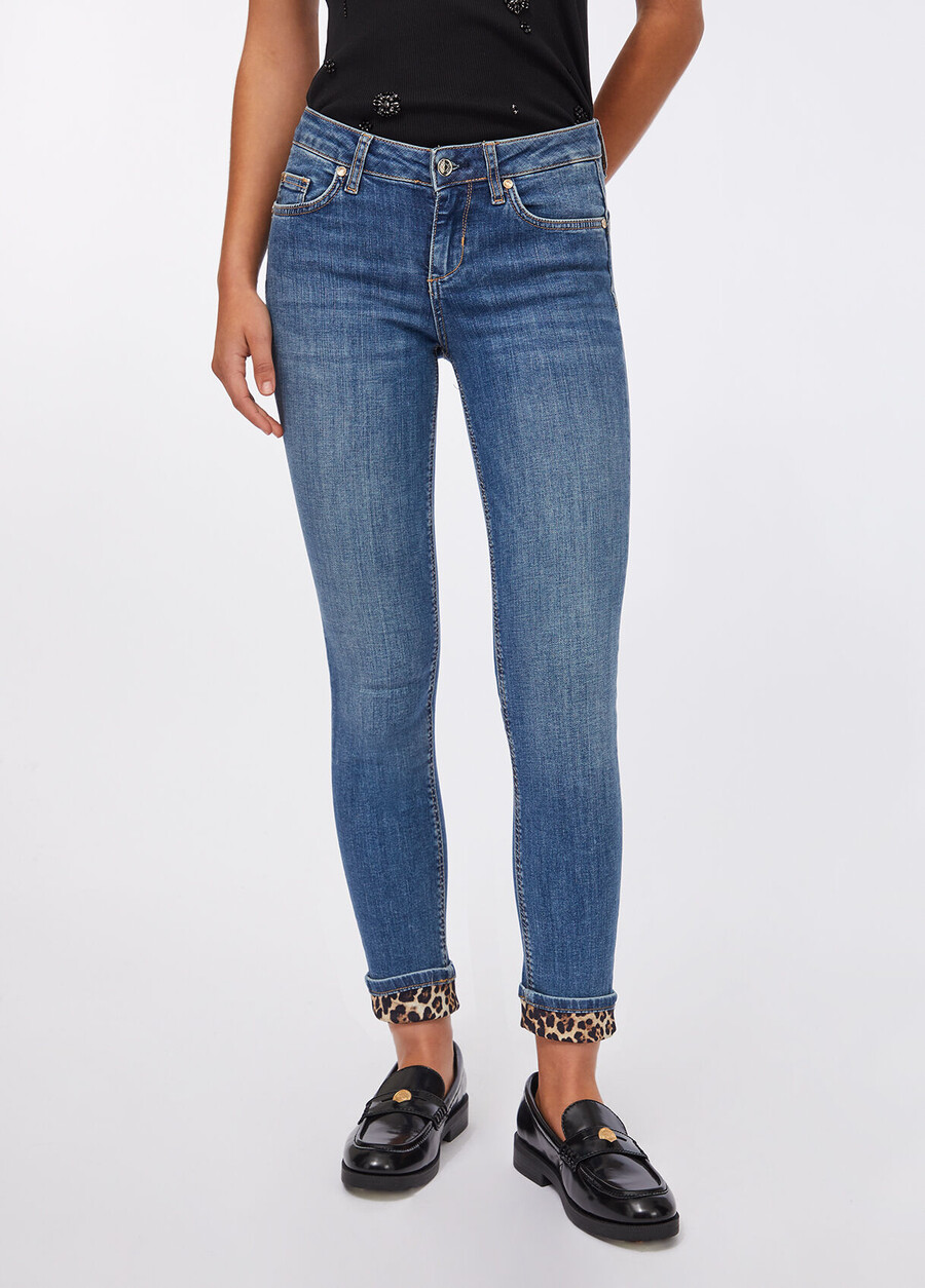 skinny jeans with turn-ups