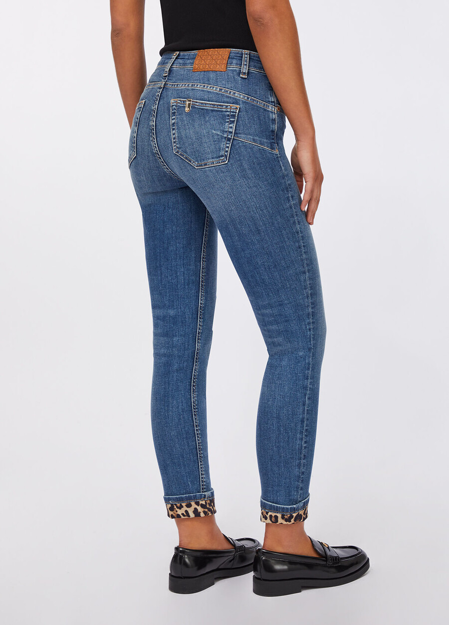 skinny jeans with turn-ups