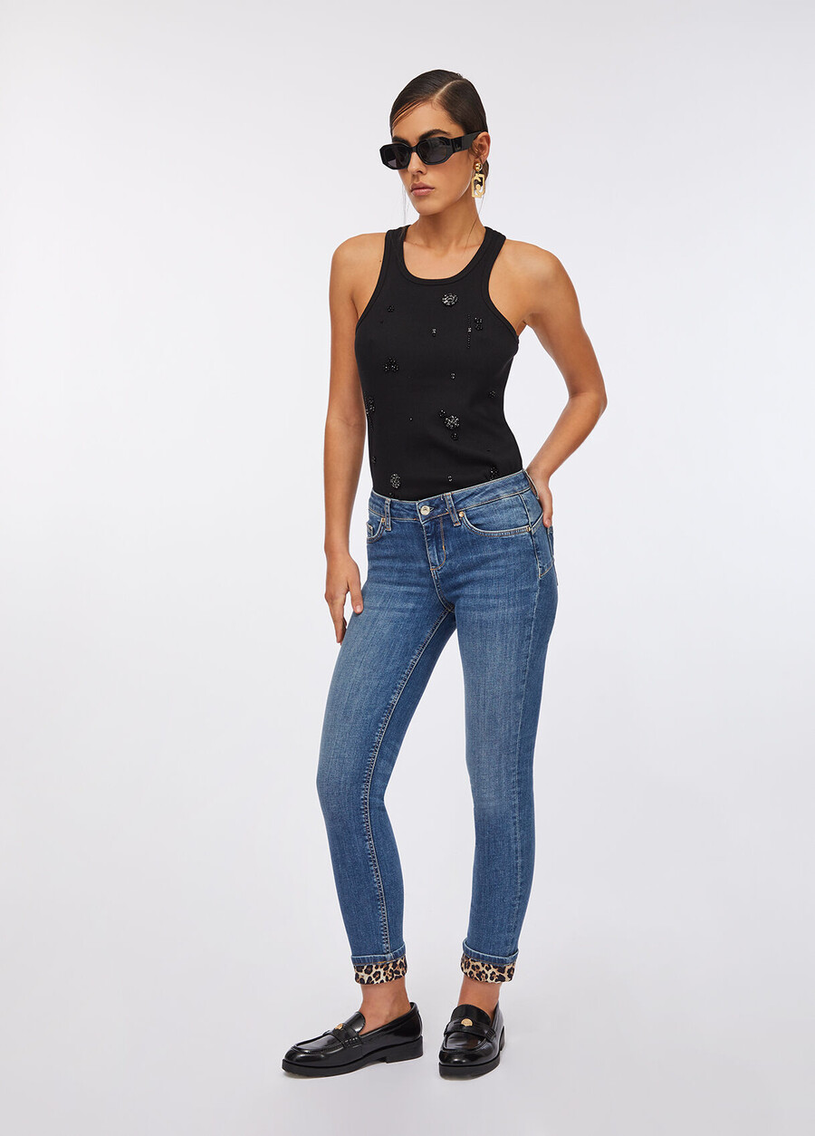 skinny jeans with turn-ups