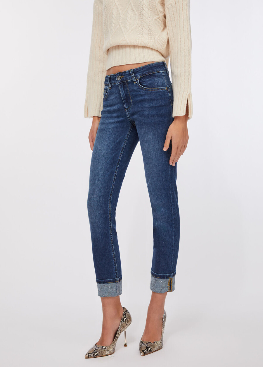 skinny jeans with turn-ups