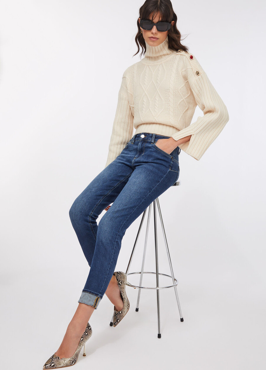 skinny jeans with turn-ups