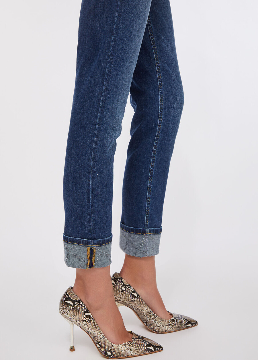 skinny jeans with turn-ups
