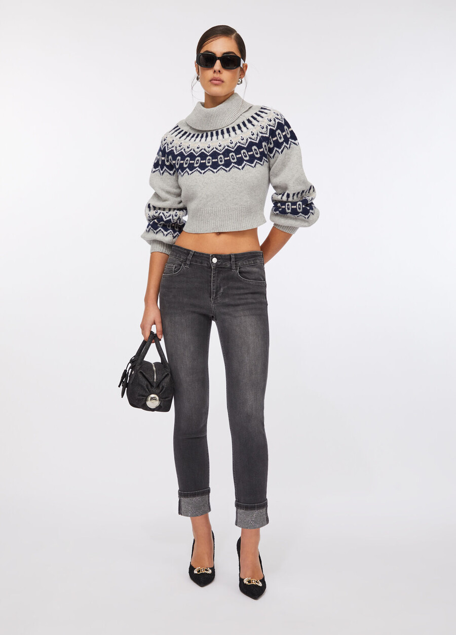 skinny jeans with turn-ups