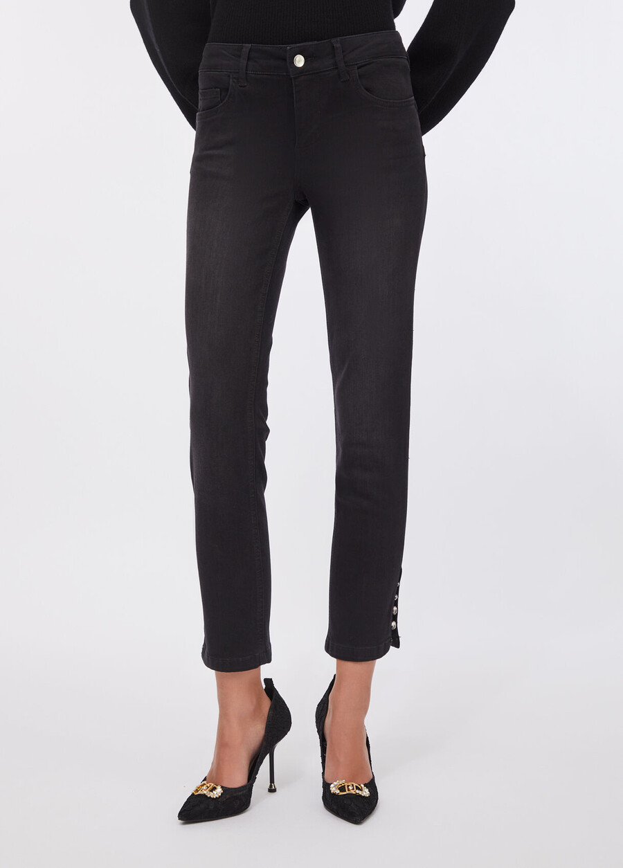slim cropped jeans