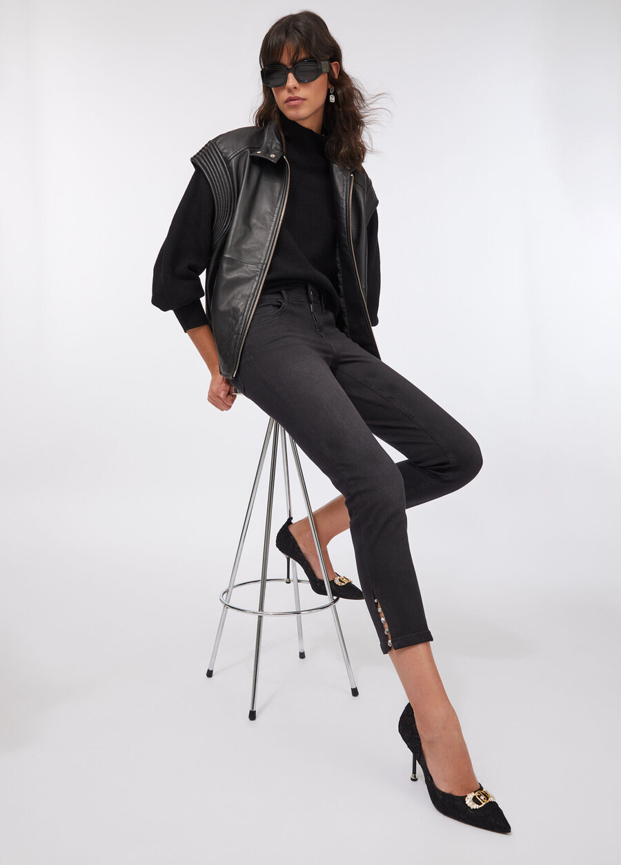 slim cropped jeans