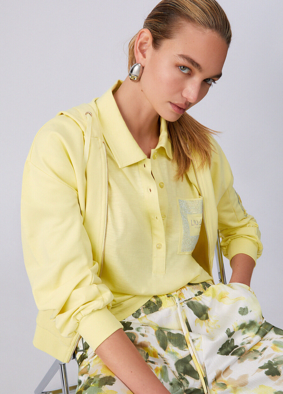 sweatshirt with floral embroidery