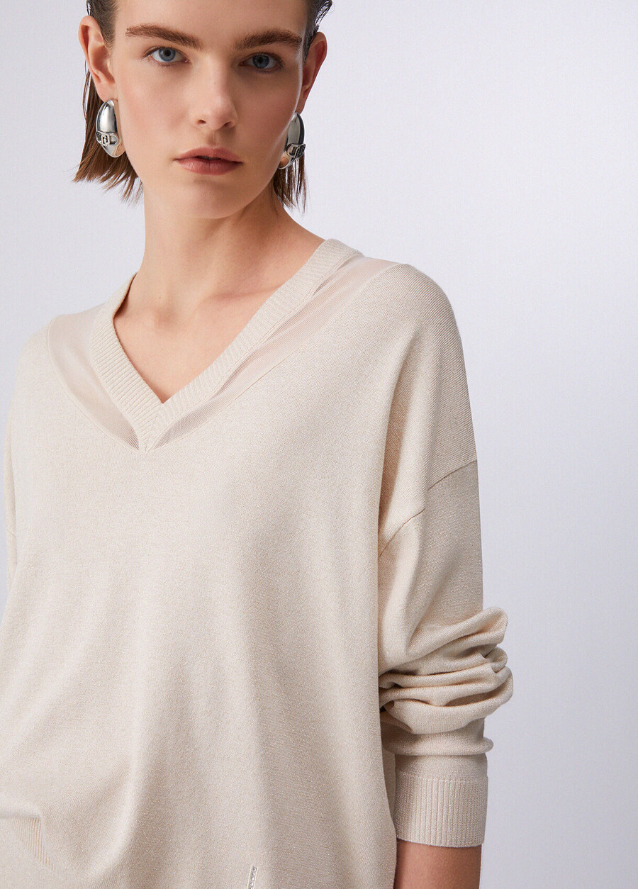 v-neck jumper